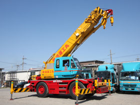 重量物運搬22tクレーン