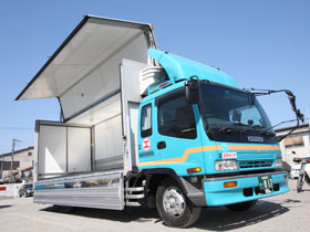 精密機器運搬用4tウイング車