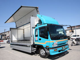 精密機械運搬要エアサス車